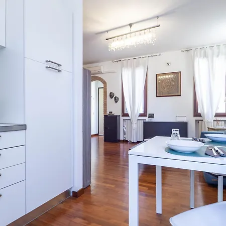 Daire Rooftop Con Terrazzo Su Via Delle Volte *