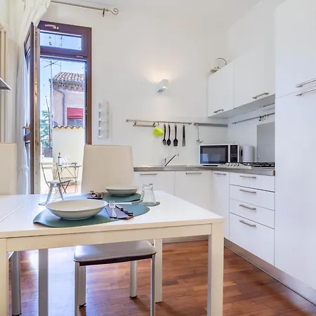 Lägenhet Rooftop Con Terrazzo Su Via Delle Volte Ferrara