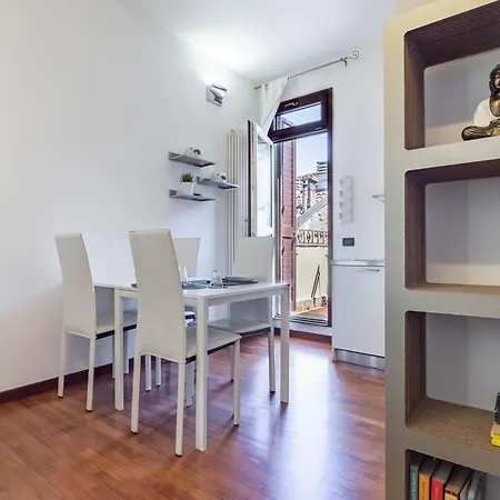 Rooftop Con Terrazzo Su Via Delle Volte Lägenhet