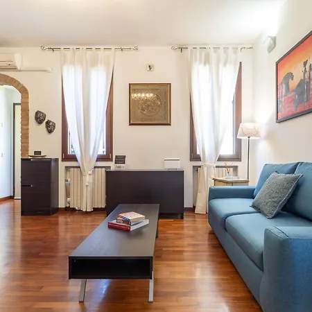 Appartamento Rooftop Con Terrazzo Su Via Delle Volte Ferrara